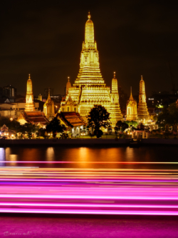 Édition limitée Fine Art © par romano conte photography - L'éclat doré du Wat Arun à Bangkok